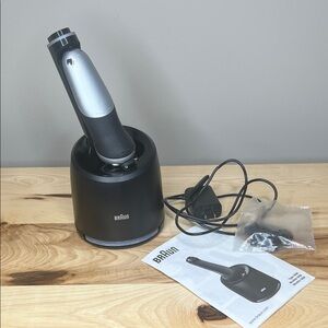 Braun BElectric Trimmer with Charging Stand